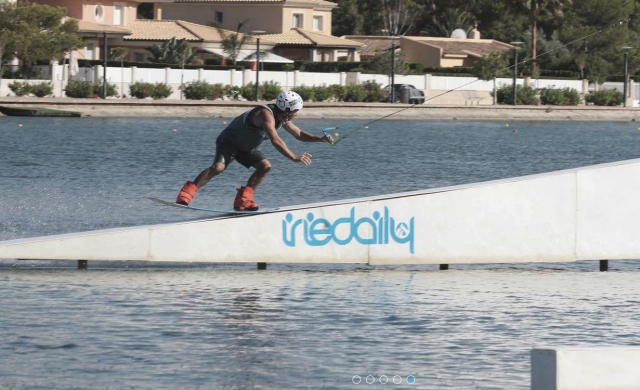 sube por el obstaculo